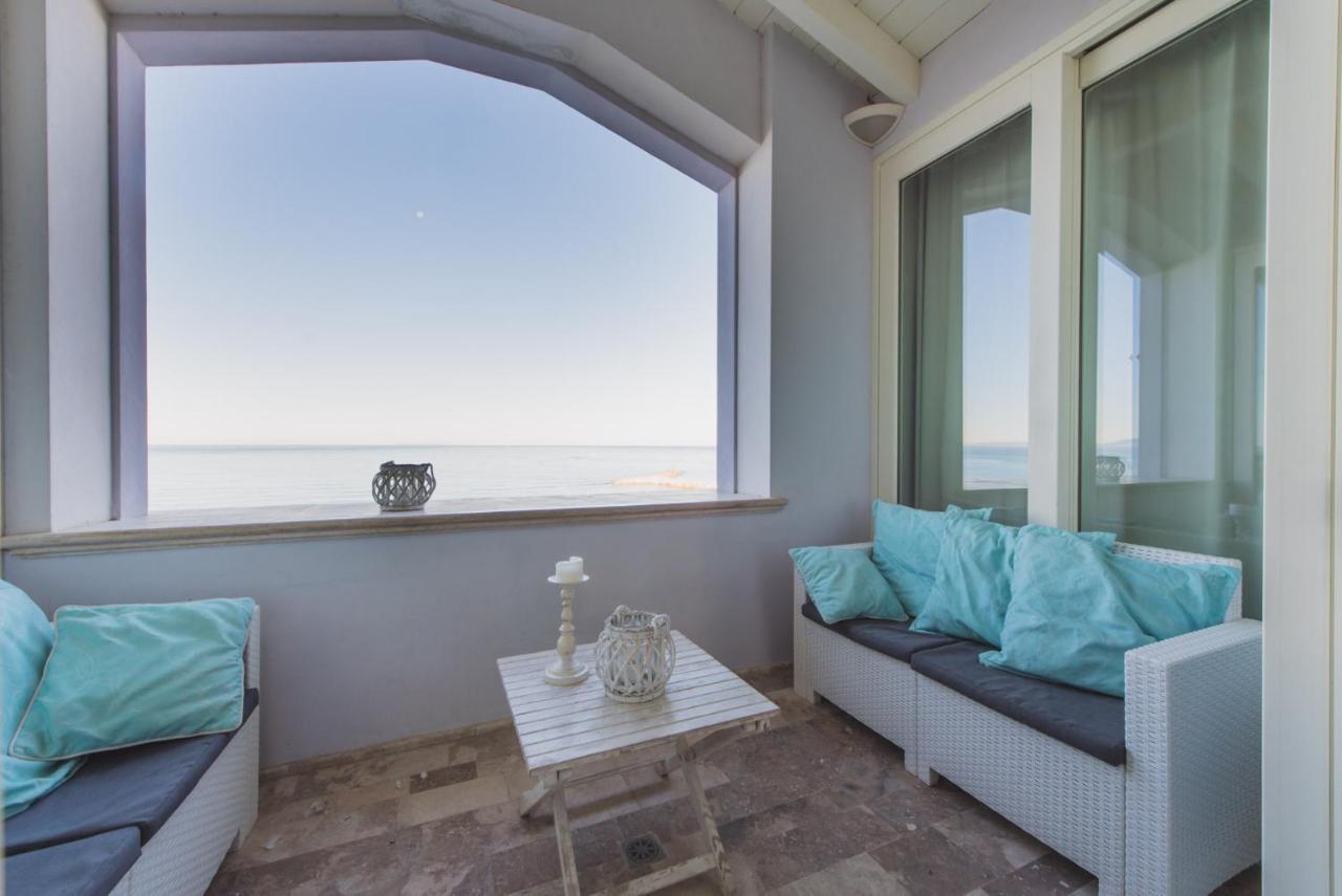 Villa Lilla Sulla Spiaggia Di San Vincenzo Luxury Exterior photo